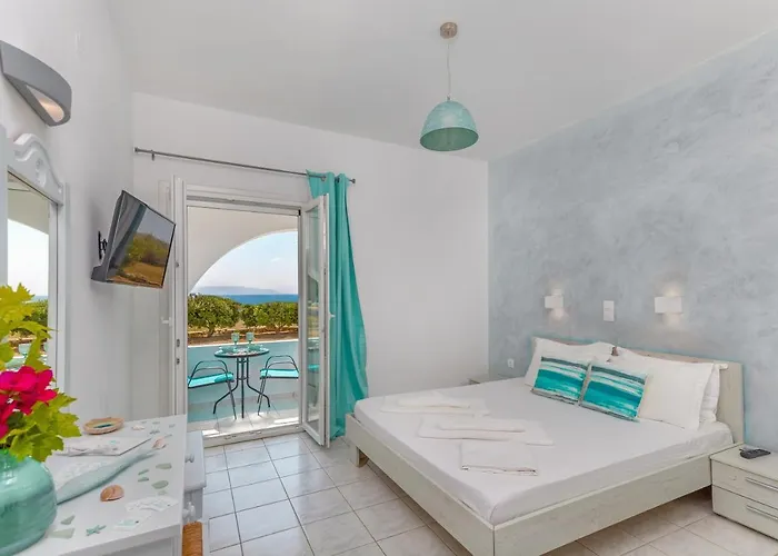 Zeta Chrisi Akti (Paros)