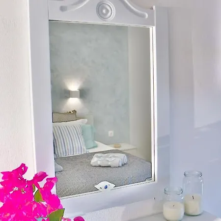 Zeta Chrisi Akti (Paros)