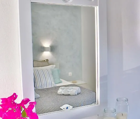 Zeta Chrisi Akti (Paros)