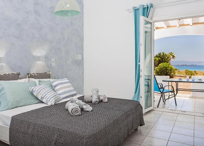 Zeta Chrisi Akti (Paros)